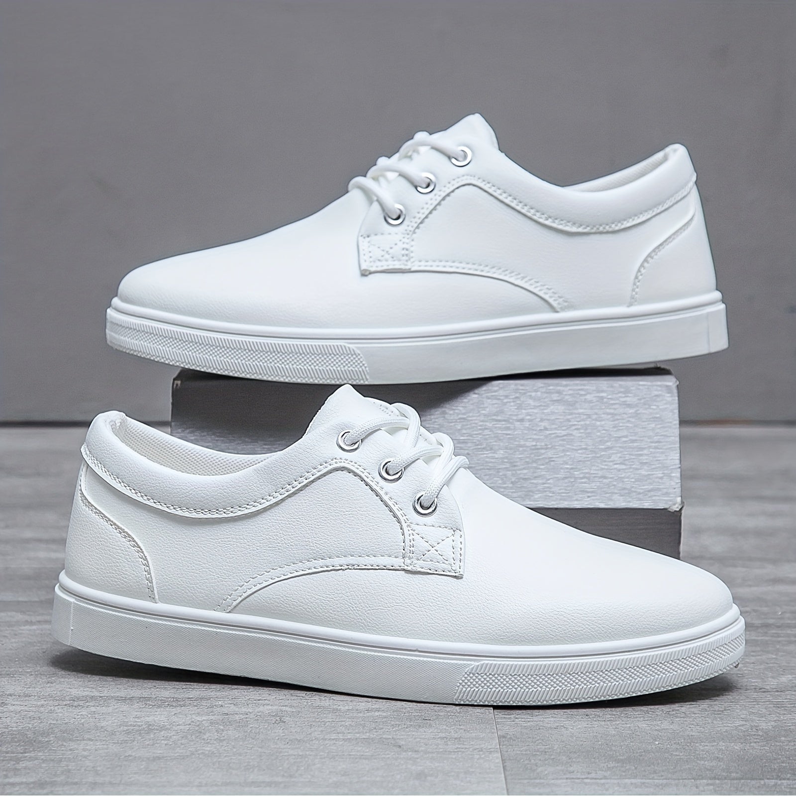 Modern men's PU leather skate shoes with a stylish and durable design.