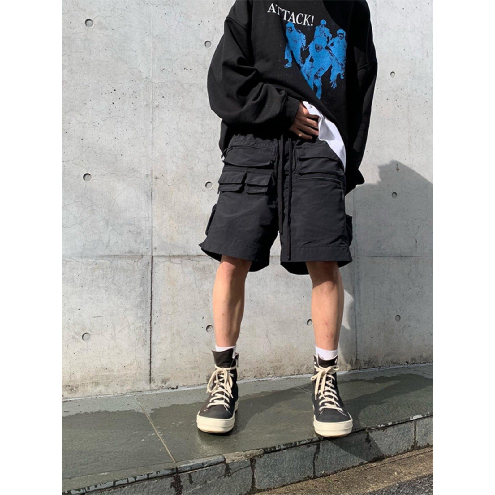 Multi - Pocket Baggy Shorts Streetwear – Stylish, Functional & Comfortable - CasualFlowshop