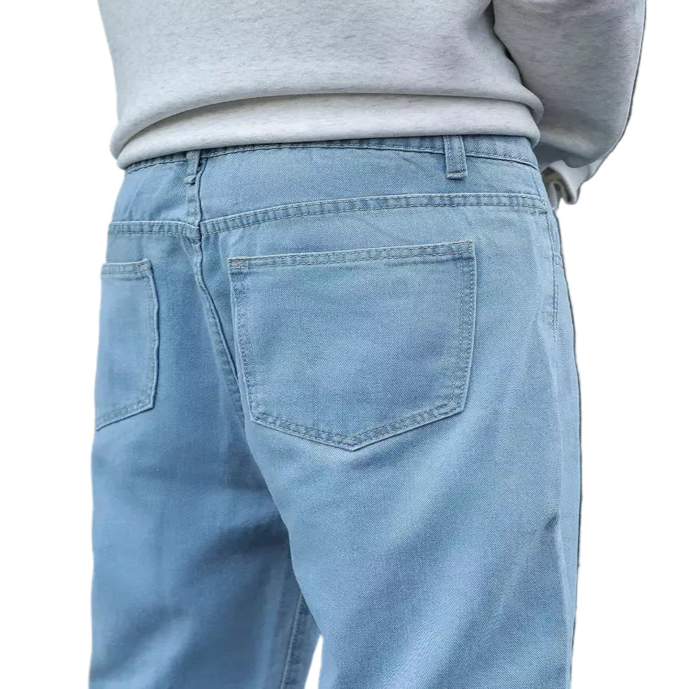 Men's slim fit jeans in light blue – front view streetwear style