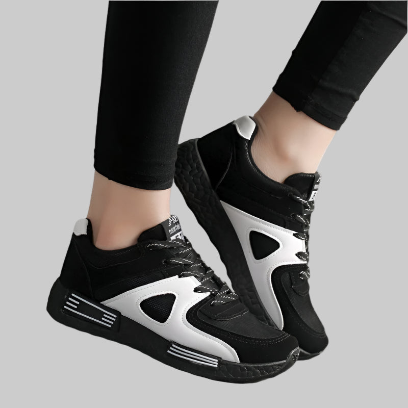 Women's Korean-style flat shoes with color-matching details and sponge cake sole – available in black and pink