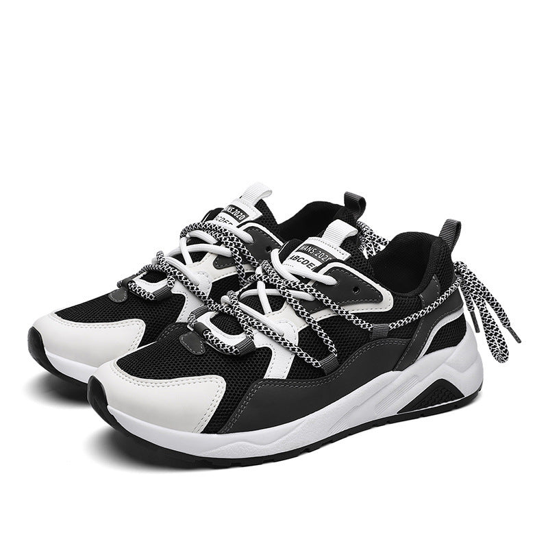 Unisex breathable mesh sneakers in white and black – lightweight summer shoes for men.