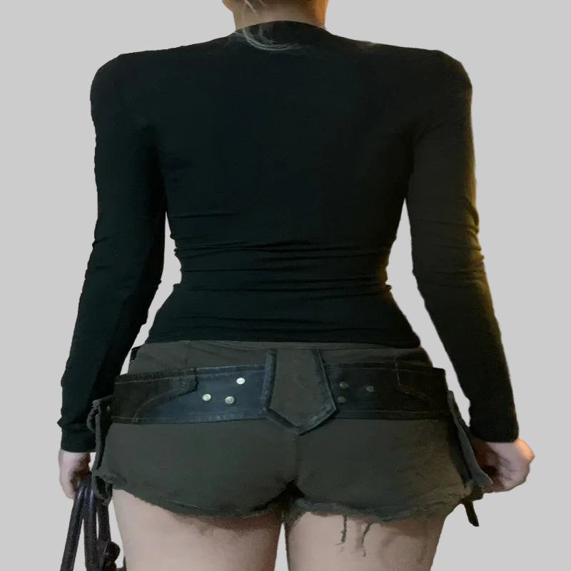 Get Sexy Crop Top Clothes: Perfect for the Ultimate Fashion Statement - CasualFlowshop