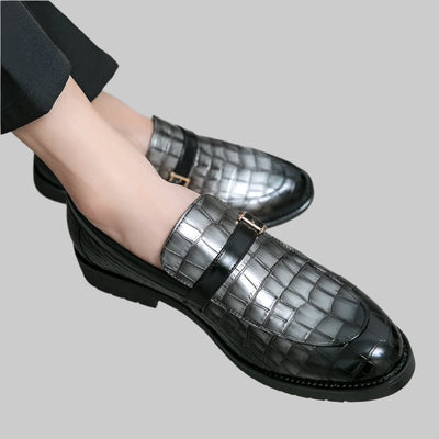 Mocasines de Cuero Brillante para Hombre – Estilo Elegante y Acabado Lujoso
