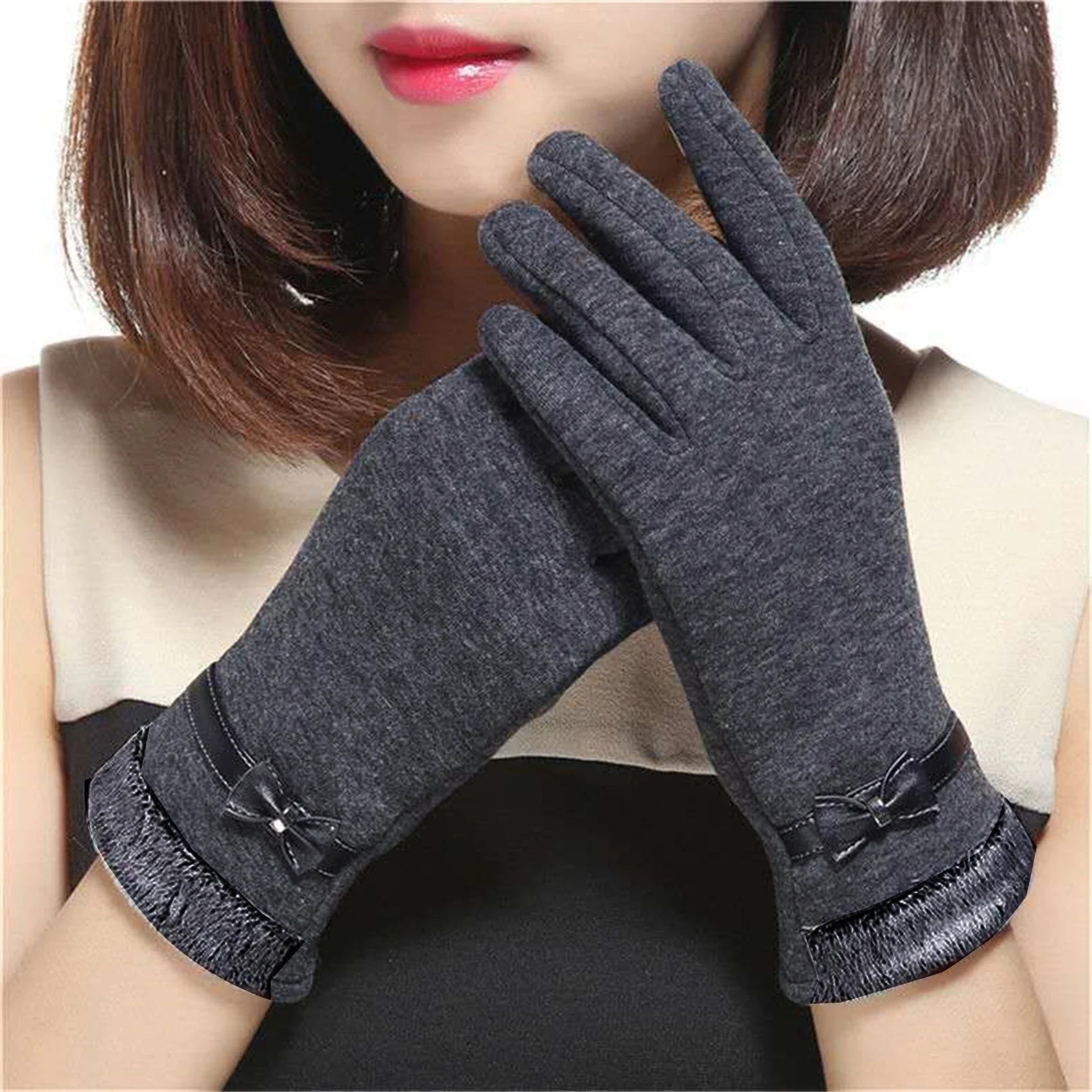 Touch Screen Warm Gloves size details: 22.5cm length, 17.2cm palm circumference, 8cm middle finger length.