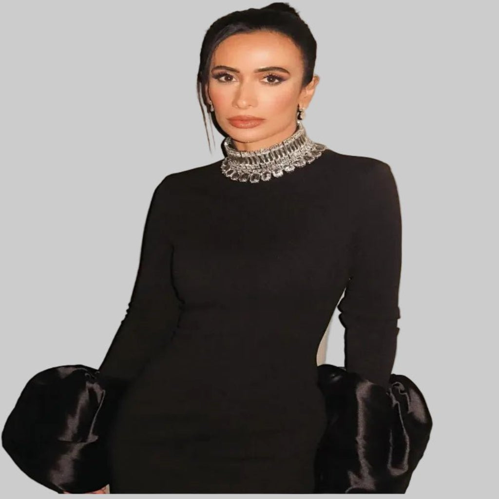 Model wearing elegant black long evening party dress formal style