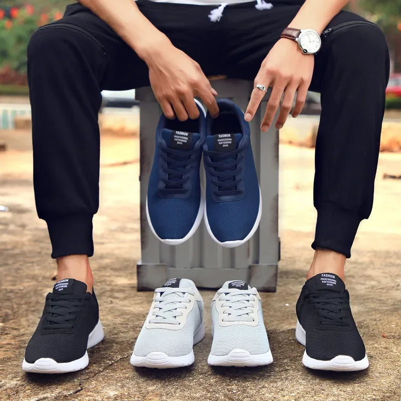 Men's Malcom Sneaker in blue designed for lightweight comfort and all-day walking.