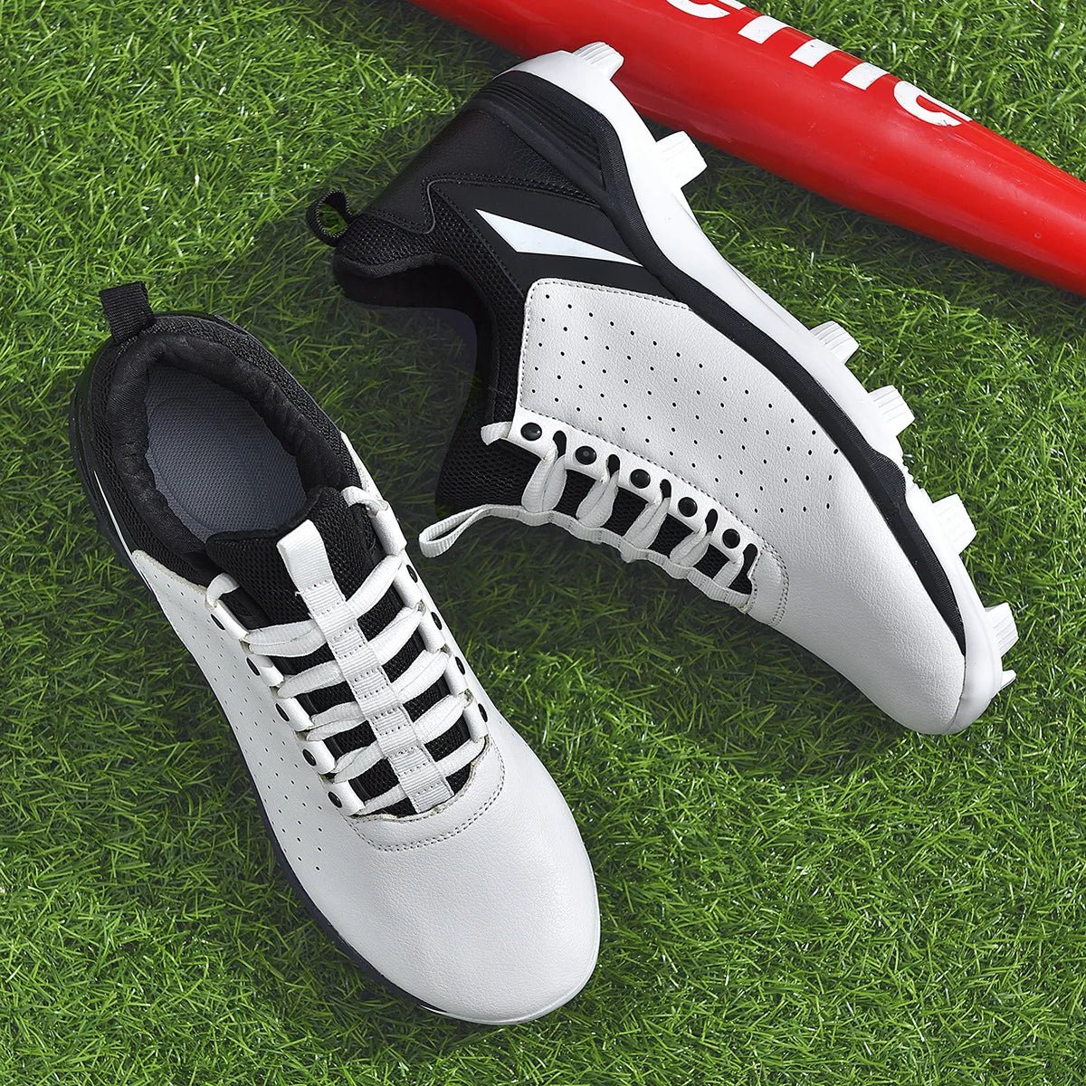 Elite Men's Baseball Sneakers for top performance and comfort on the field.