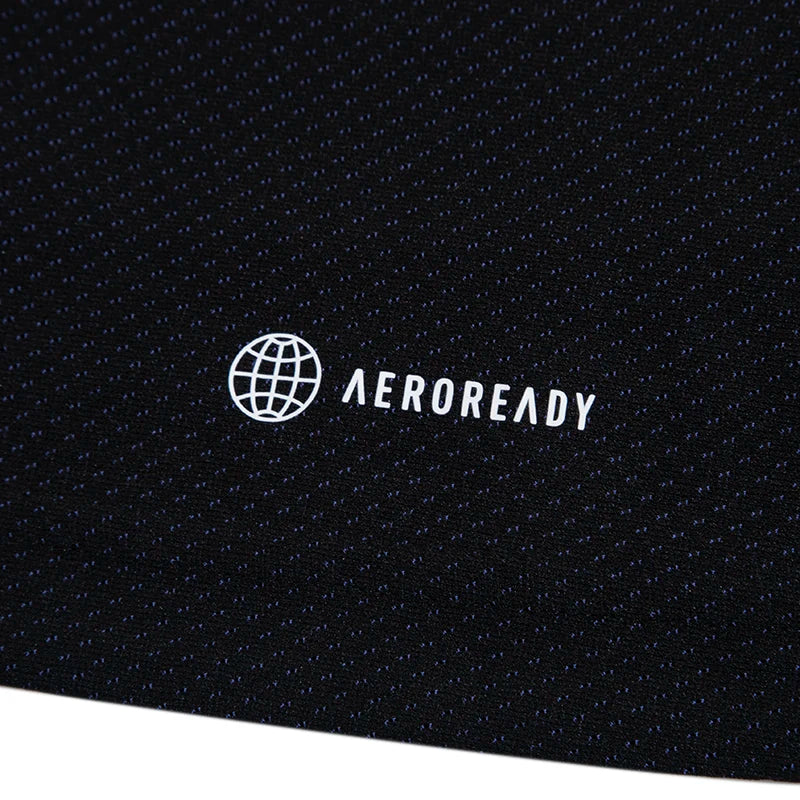 Men's training t-shirt - moisture-wicking fabric detail"