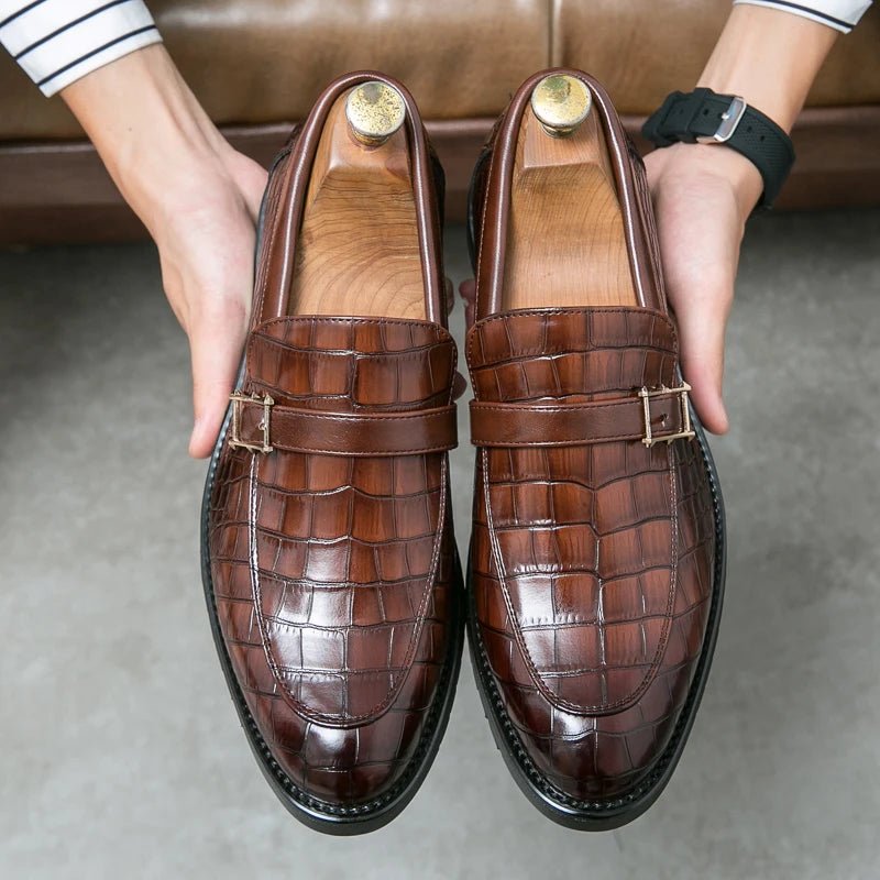 Men’s luxury glossy leather loafers in wine red – shiny finish, elegant slip-on shoes for formal or smart casual wear.