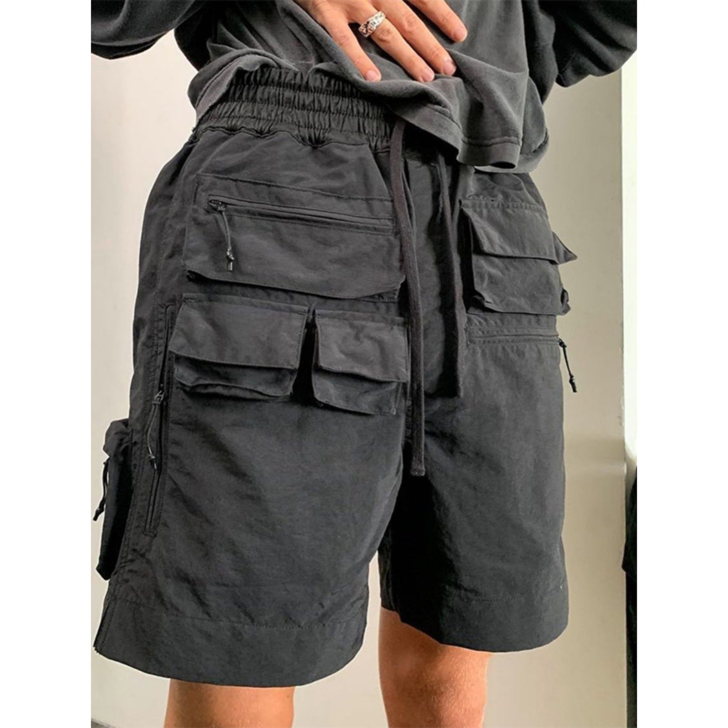 Multi - Pocket Baggy Shorts Streetwear – Stylish, Functional & Comfortable - CasualFlowshop