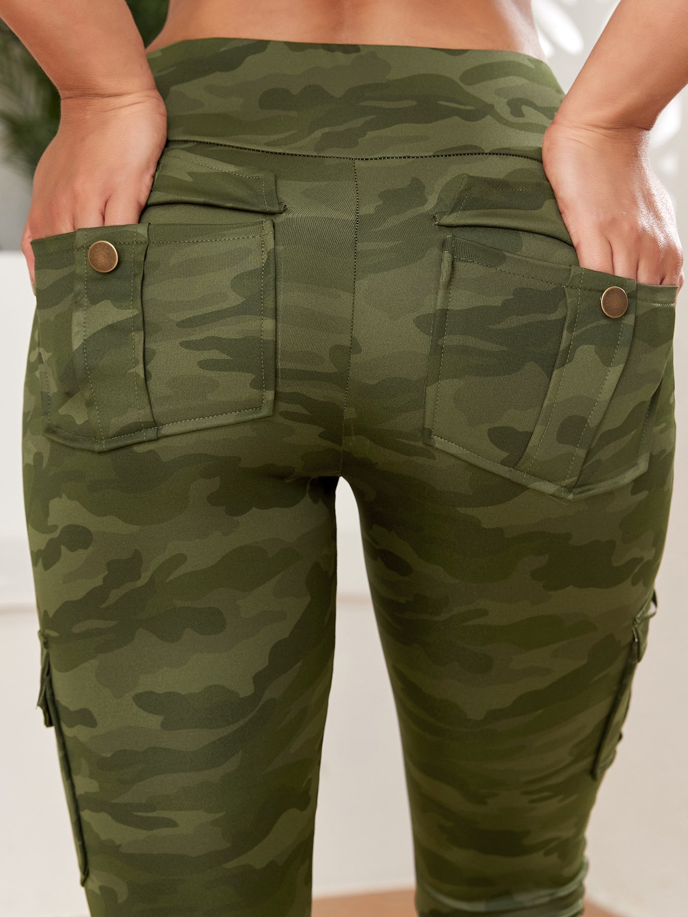 Skinny Camo Leggings for Women: Elevate Your Summer Style with a Fusion of Fashion and Functionality - CasualFlowshop