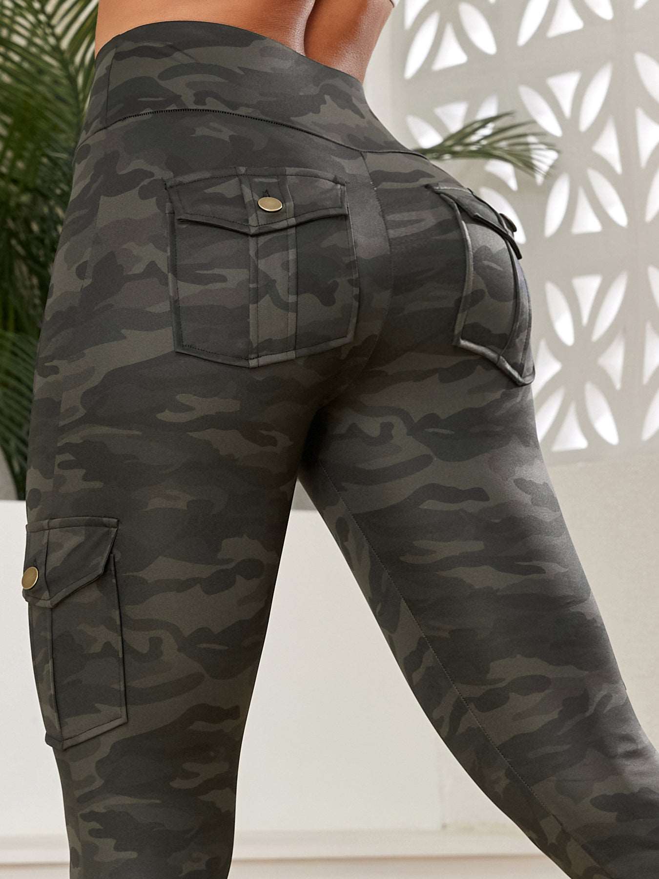 Skinny Camo Leggings for Women: Elevate Your Summer Style with a Fusion of Fashion and Functionality - CasualFlowshop