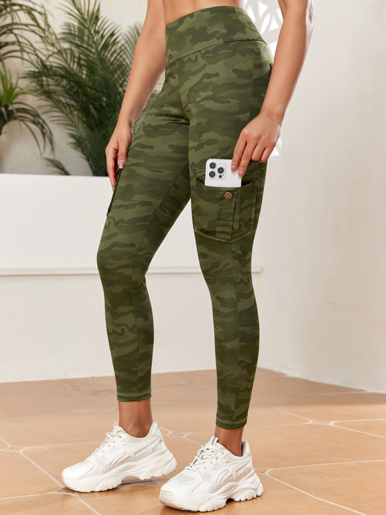 Skinny Camo Leggings for Women: Elevate Your Summer Style with a Fusion of Fashion and Functionality - CasualFlowshop