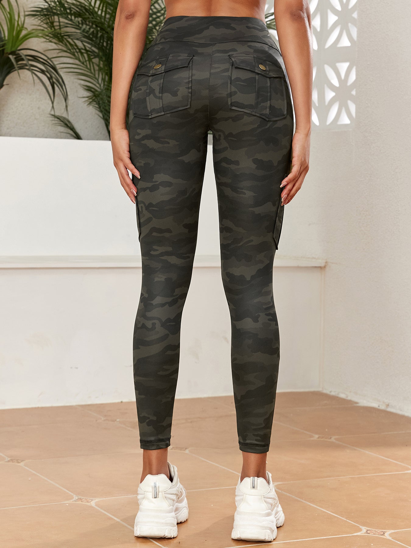 Skinny Camo Leggings for Women: Elevate Your Summer Style with a Fusion of Fashion and Functionality - CasualFlowshop